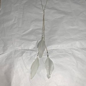 Long white feathers necklace